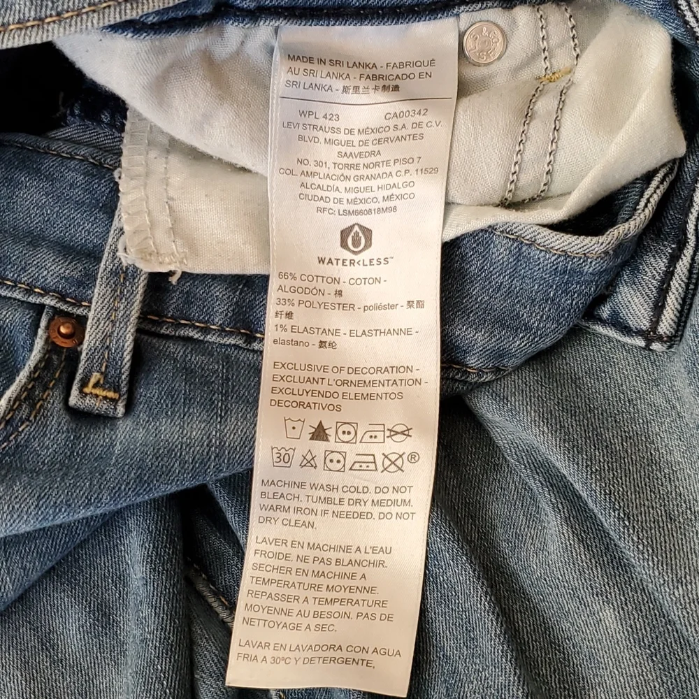 Levi Strauss, Mid Rise Slim, Plus size - Picture 5 of 6
